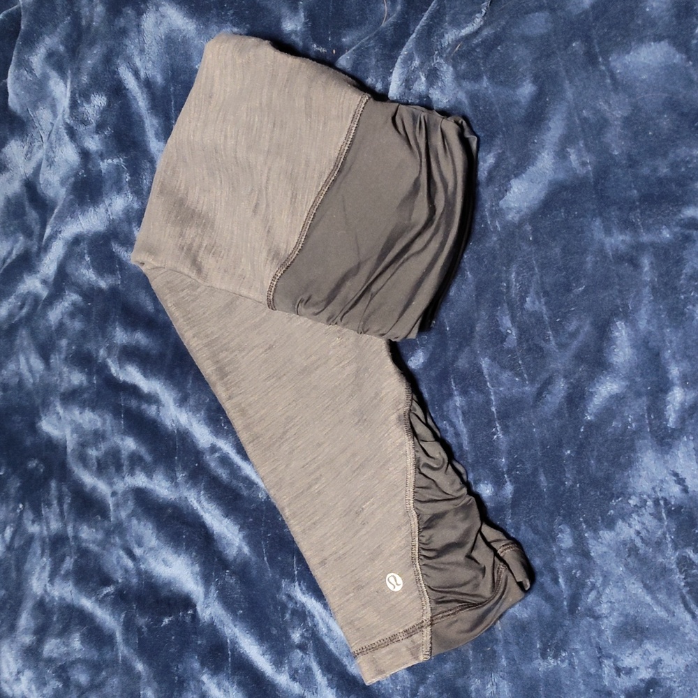 Lulu leggings with ruched behind and calves